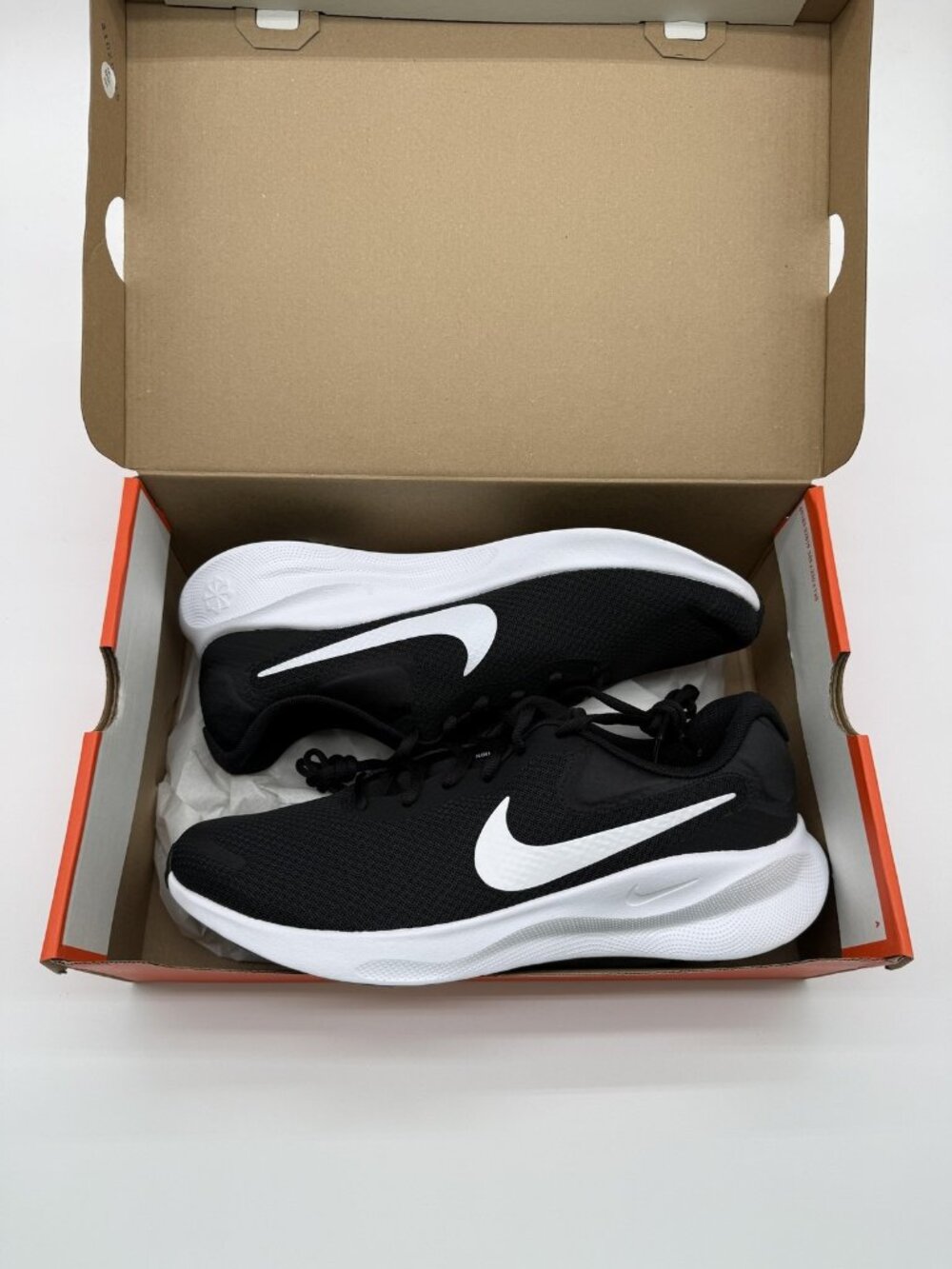 New Nike Revolution 7 Shoes Men's Size 11 Black White Running Comfort FB2207 001